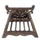 Brosse et Gratte à Pied et Chaussures Motifs Volutes en Fonte et Brosse Coco Patinée Marron 15x22x27cm